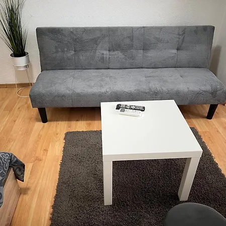 мини студио рози Apartman Szandanszki