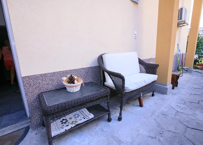 Апартамент мини студио рози Сандански